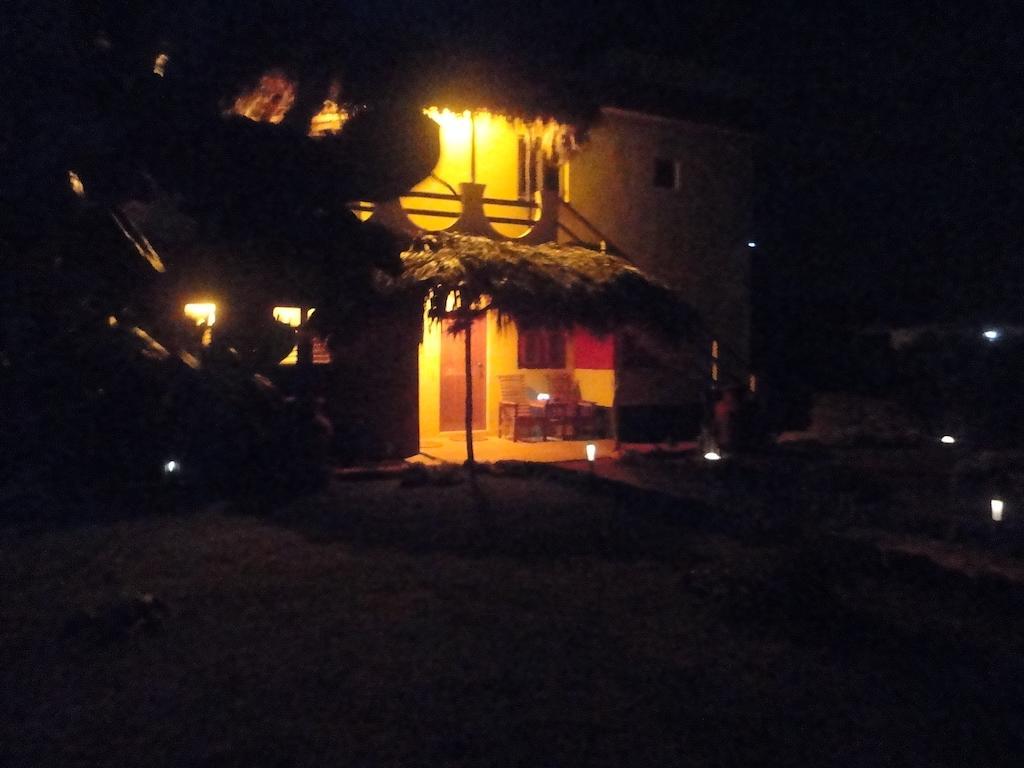 Kudehya Guesthouse Treasure Beach Zewnętrze zdjęcie
